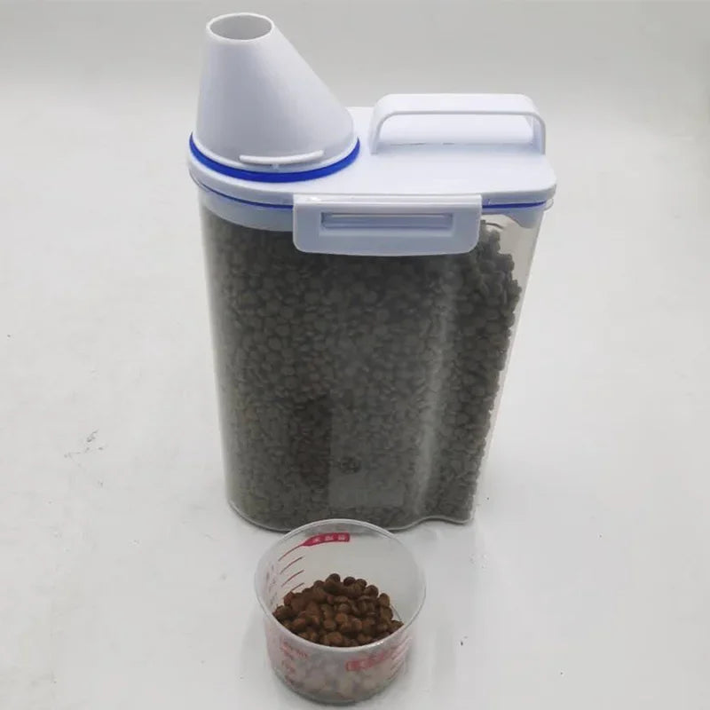 1.5kg/2kg Dog Cat Food Pail Plastic Storage Tank with Measuring Cup Container Moisture-proof Sealed Jar Pet Supplies Accessories